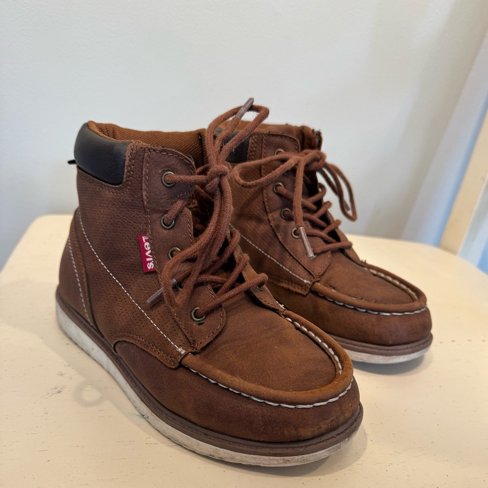 Levi's Boy’s Casual Ankle Boots - Size 1